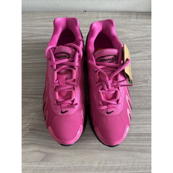 Nike Pink and Black Athletic Shoes - Picture 4 of 12